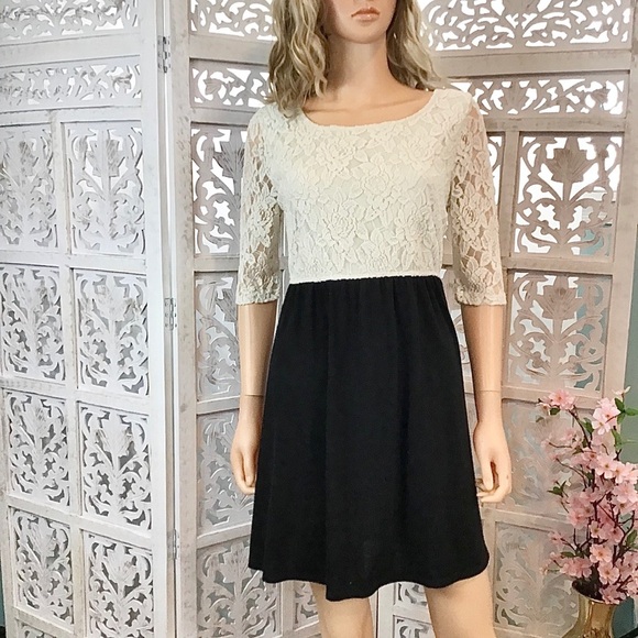 Speechless Juniors Black & Ivory Fit & Flare Dress - Picture 1 of 7